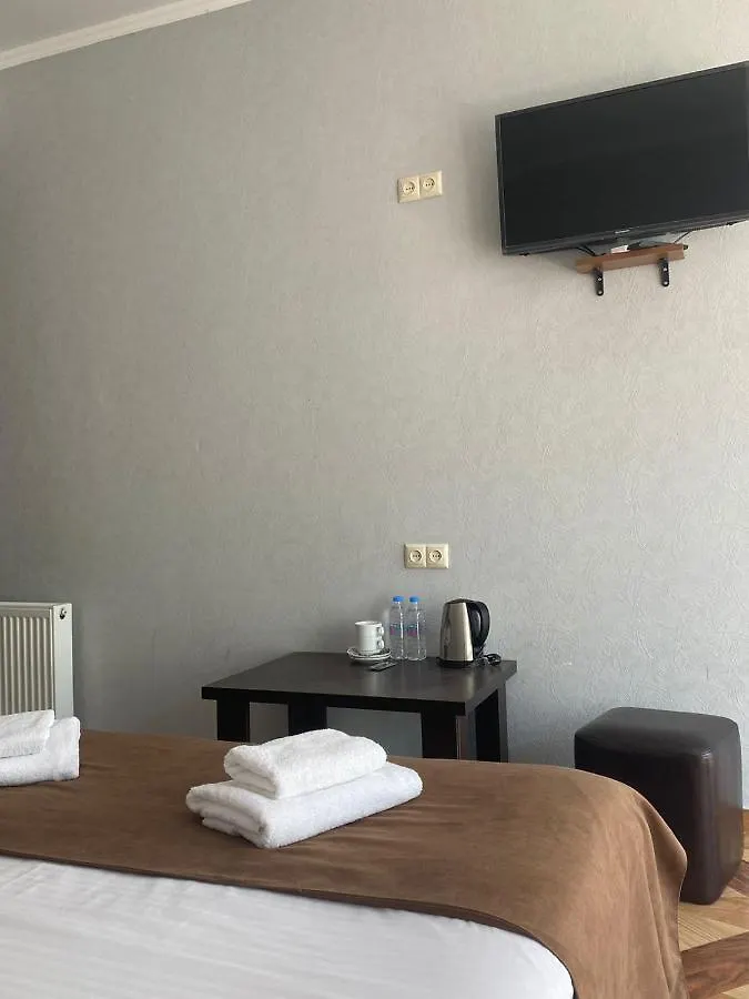 تبليسي Hotel Saburtalo Roni